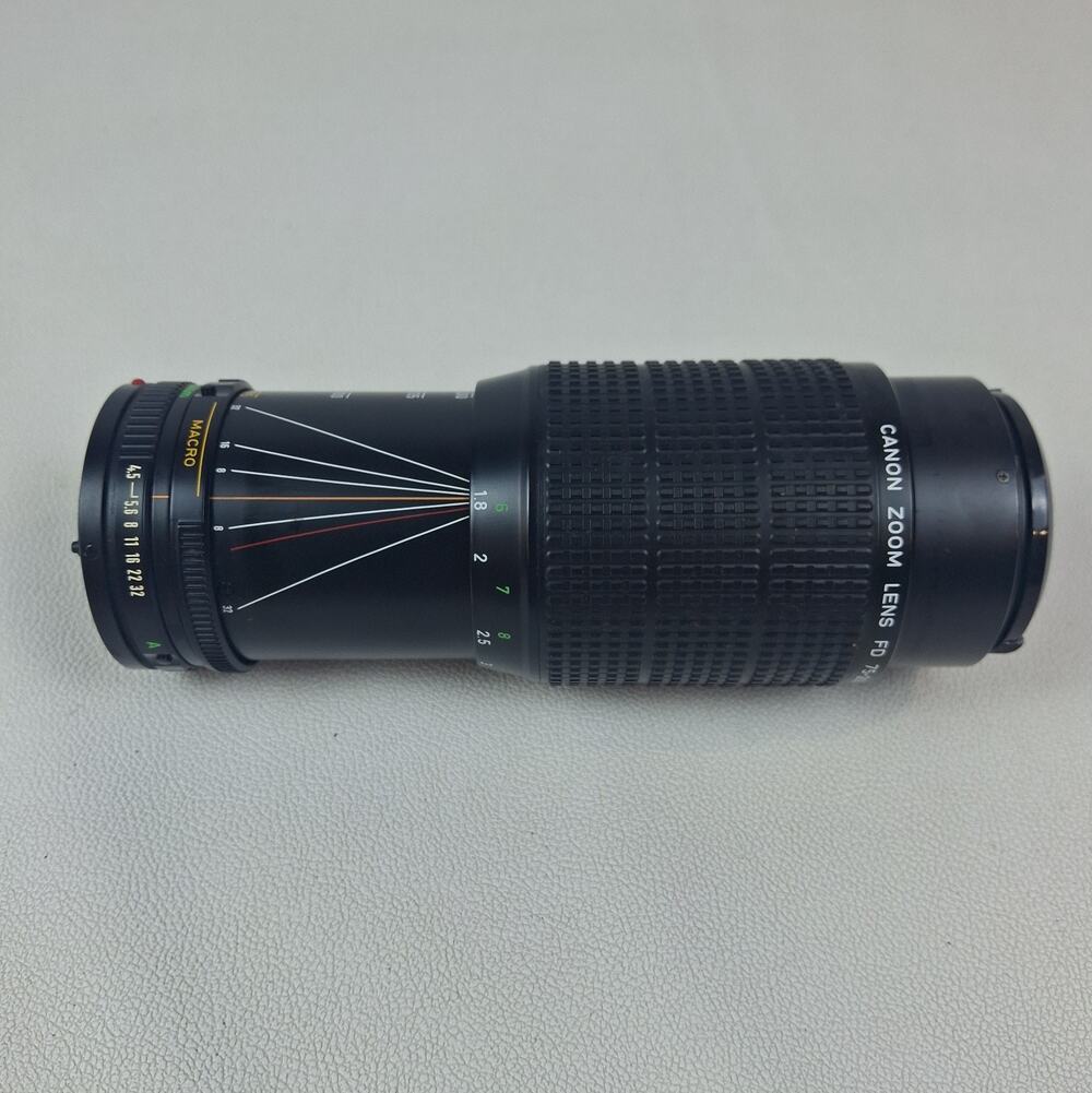Canon FD 75-200mm f/4.5 Lens